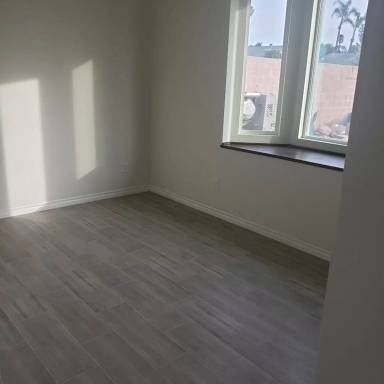 Main picture of 3587 Bluff St