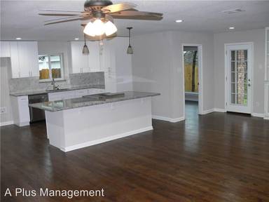 Main picture of 3831 Holliday Rd