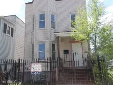 Main picture of 727 E 92nd Pl