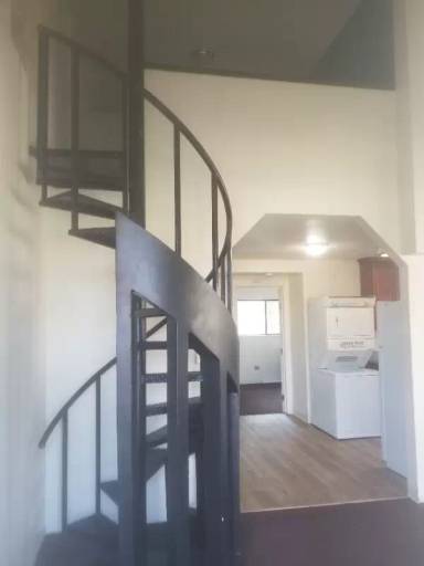 Main picture of 160 E Reed St