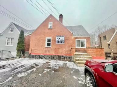 Main picture of 3365 Babcock Blvd