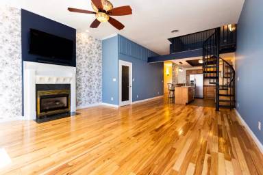 Main picture of 304 S Walnut St
