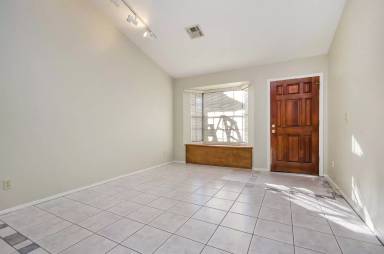 Main picture of 5802 E Enrose St