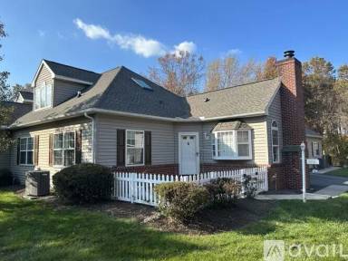 Main picture of 2001 Century Ln