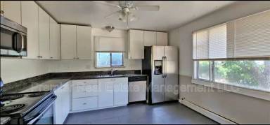 Main picture of 752 S Krameria St