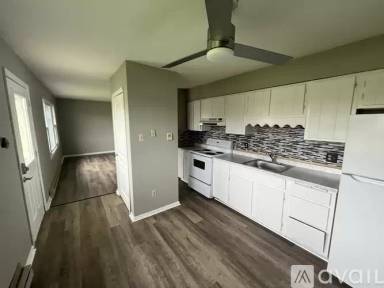 Main picture of 204 E 5th St