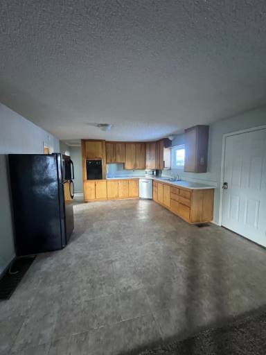 Main picture of 5910 N Montana Ave