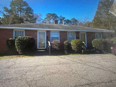 Main picture of 3515 N Roxboro St