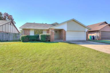Main picture of 8336 NW 110th Ter