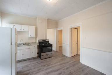 Main picture of 629 4th Ave