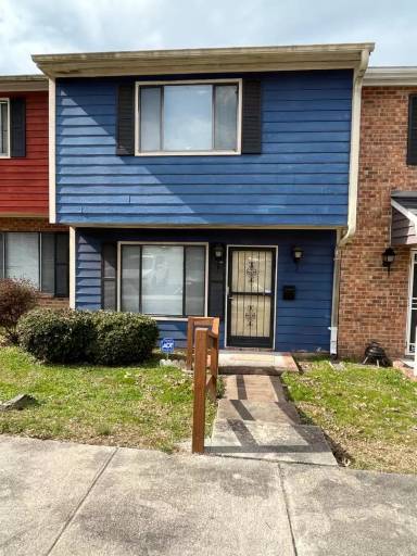 Main picture of 1000 Fargo St