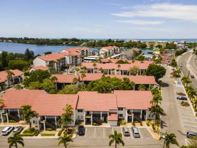 Main picture of 1656 Stickney Point Rd