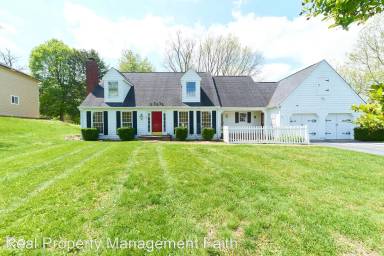 Main picture of 103 Lake Vista Dr