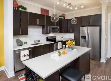 Main picture of 3444 Roxboro Rd NE