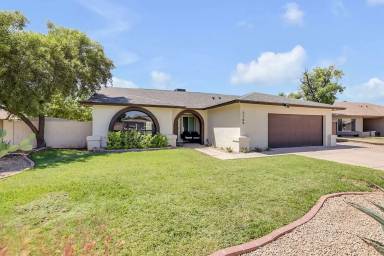 Main picture of 2109 W El Alba Way