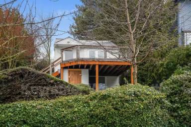 Main picture of 4139 32nd Ave SW