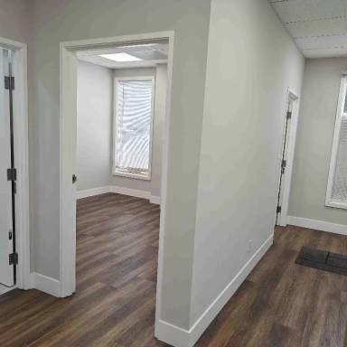 Main picture of 1800 E Garry Ave