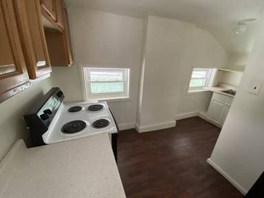 Main picture of 1011 Swede St