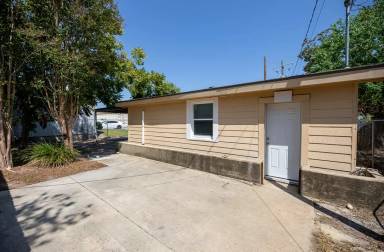 Main picture of 2817 Deaton St