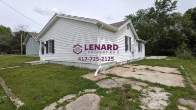 Main picture of 446 N Claud Ave