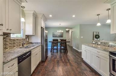 Main picture of 4621 Camellia Dr