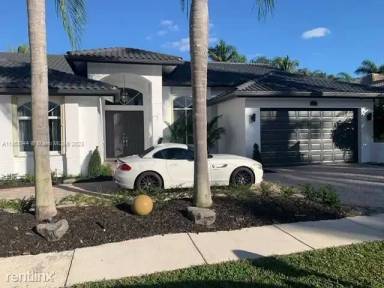 Main picture of 28 NW 108th Way