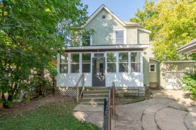 Main picture of 601 Pettibone Ave NW