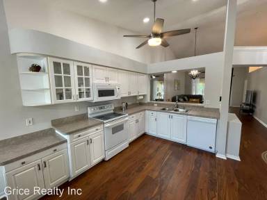 Main picture of 5708 Greenwood Cir