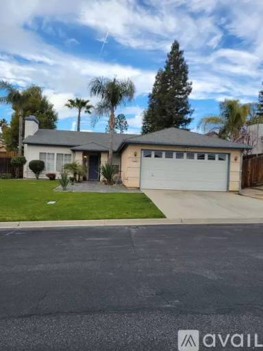 Main picture of 6204 Castle Cary Dr