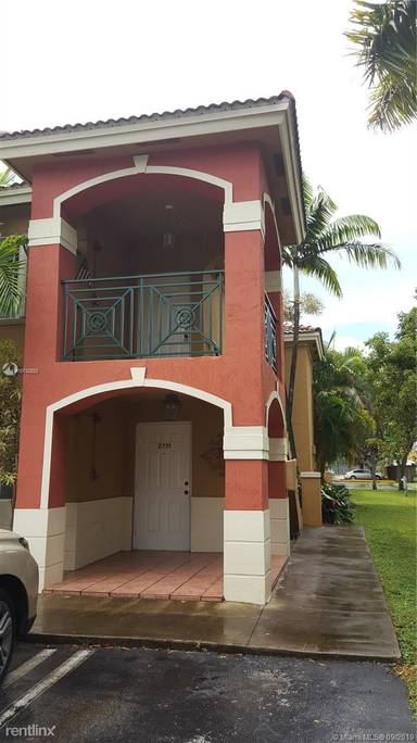 Main picture of Vista Alegre Townhomes Villas