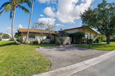 Main picture of 6146 Principia Dr