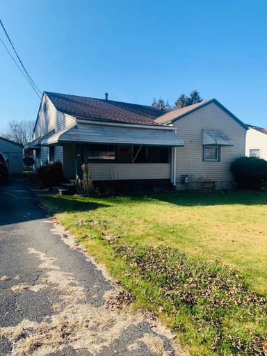 Main picture of 1074 Hillcrest St
