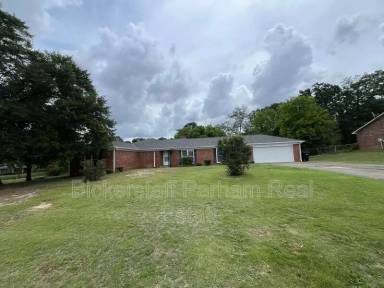 Main picture of 3911 Curry St