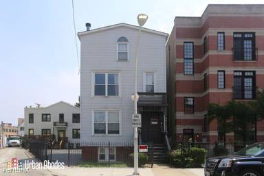 Main picture of 1115 W Patterson Ave
