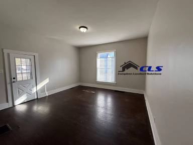 Main picture of 932 8th Ave