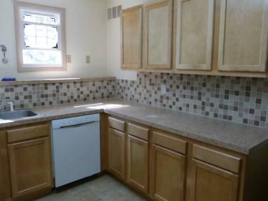 Main picture of 2405 Johnnycake Hill Rd