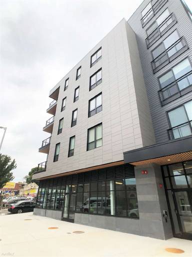 Main picture of 3200 Washington St