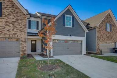 Main picture of 2613 Leawood Ct