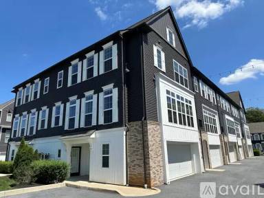 Main picture of 410 Mayer Pl