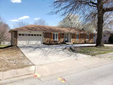 Main picture of 4826 S Farm Road 141