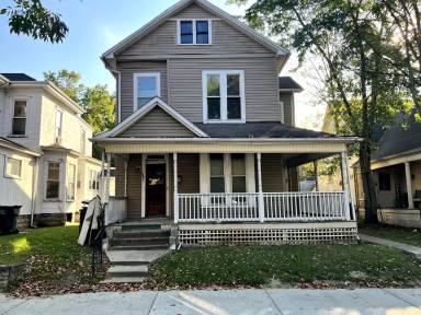 Main picture of 61 S 15th St