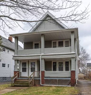 Main picture of 3231 W 112th St