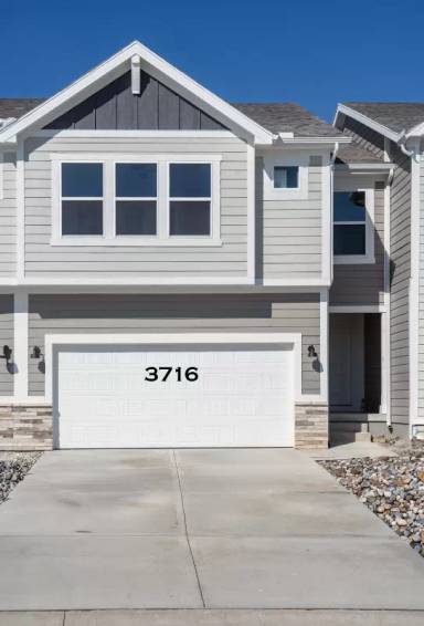 Main picture of 3716 SW Clayton Pl