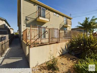 Main picture of 3036 Oliphant St