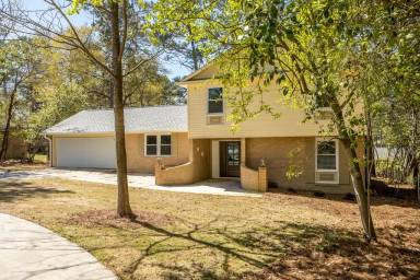 Main picture of 2211 Greenoaks Rd