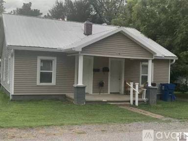 Main picture of 414 S 10th St