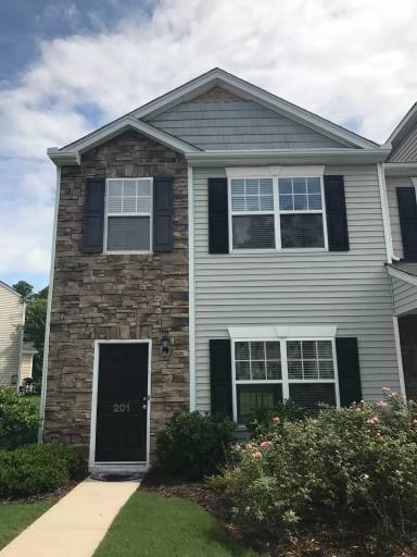 Main picture of Creekside Townhomes