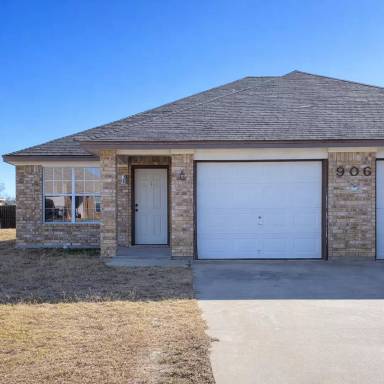 Main picture of 506 Primrose Dr