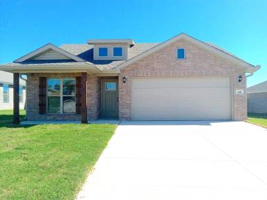 Main picture of 120 SW Vanessa St