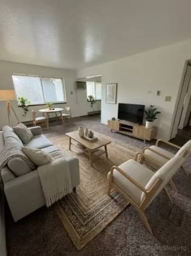 Main picture of 744 Michigan Ave E